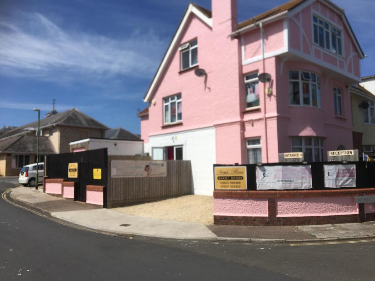 Barbie House ,Opposite The Beach & Paignton Pier , 2 Bedroom Apartment With Private Car Space & Garden , Free Access Next Door To The Stunning Ballet & Make Up School & A Beautiful Ladys Beauty Salon (Adults Only) Zewnętrze zdjęcie