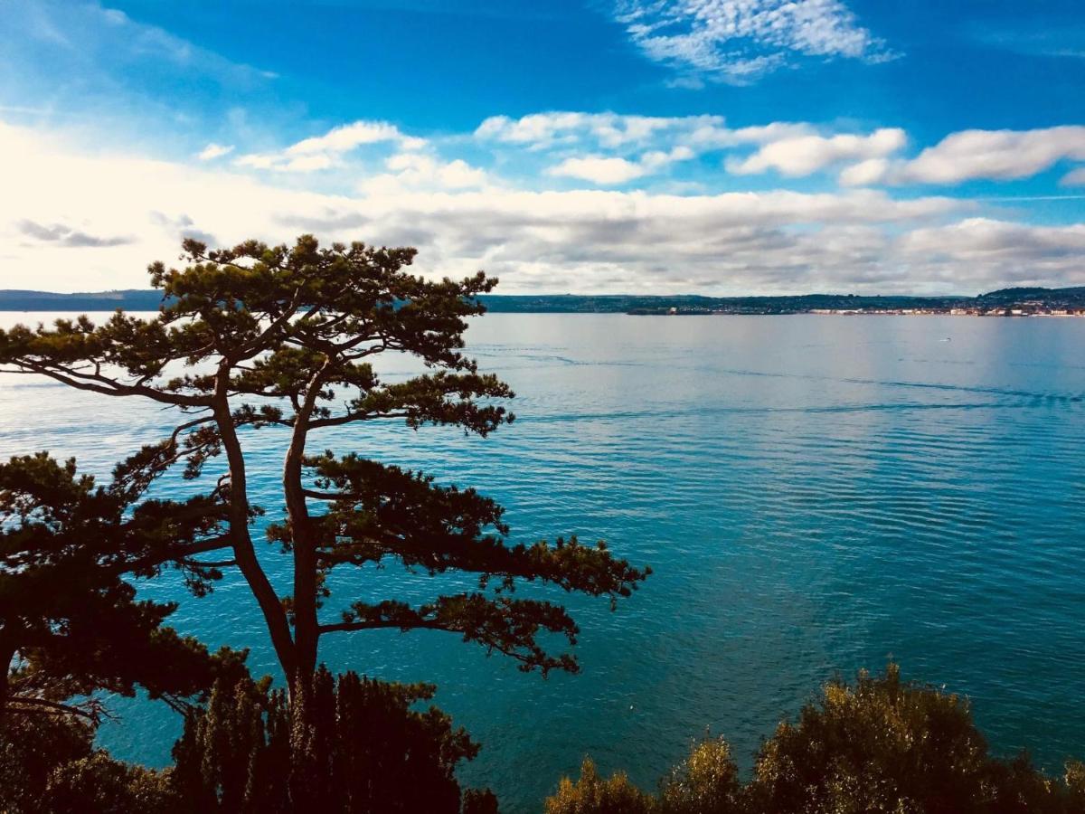 Barbie House ,Opposite The Beach & Paignton Pier , 2 Bedroom Apartment With Private Car Space & Garden , Free Access Next Door To The Stunning Ballet & Make Up School & A Beautiful Ladys Beauty Salon (Adults Only) Zewnętrze zdjęcie