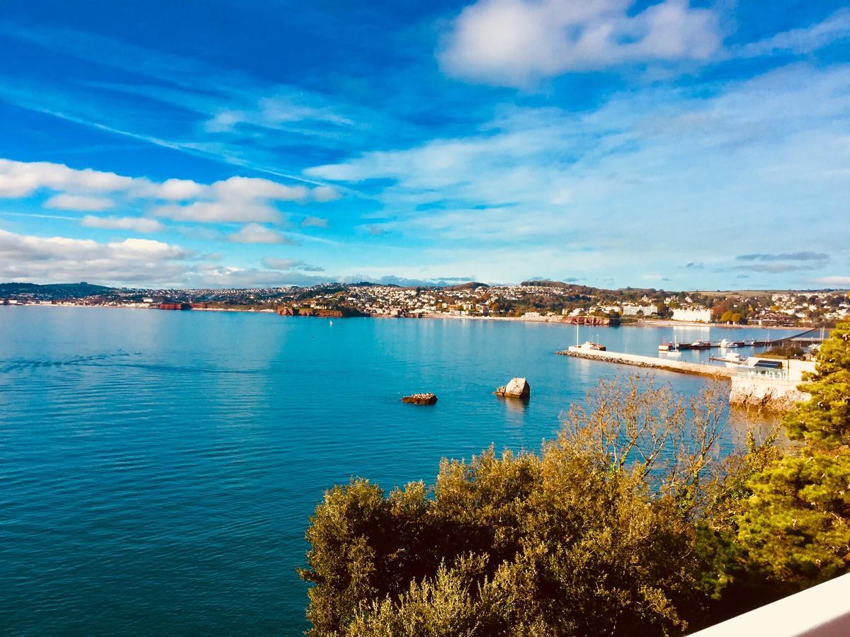 Barbie House ,Opposite The Beach & Paignton Pier , 2 Bedroom Apartment With Private Car Space & Garden , Free Access Next Door To The Stunning Ballet & Make Up School & A Beautiful Ladys Beauty Salon (Adults Only) Zewnętrze zdjęcie