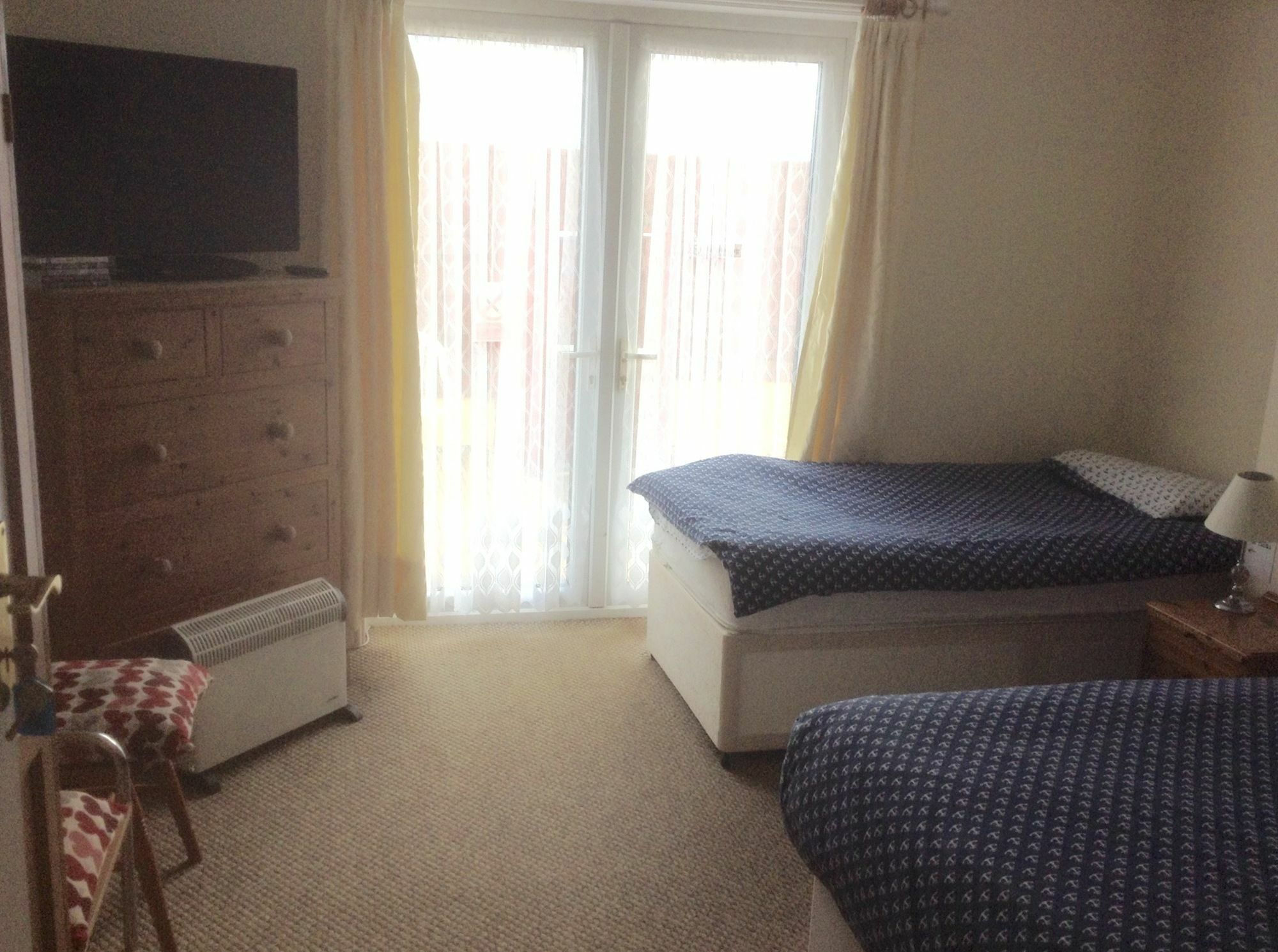 Barbie House ,Opposite The Beach & Paignton Pier , 2 Bedroom Apartment With Private Car Space & Garden , Free Access Next Door To The Stunning Ballet & Make Up School & A Beautiful Ladys Beauty Salon (Adults Only) Zewnętrze zdjęcie